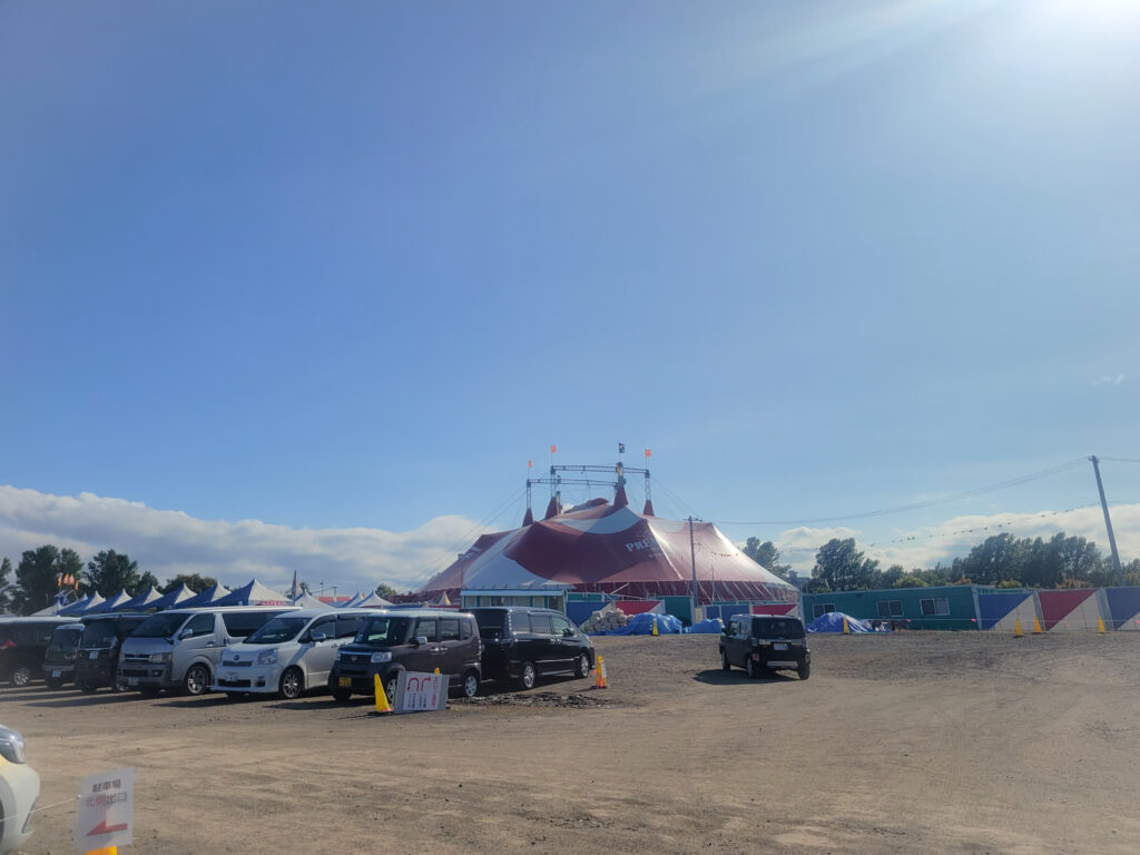 駐車場の雰囲気1