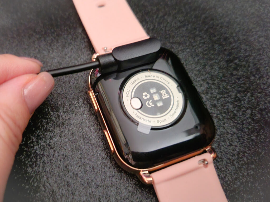 充電器は左側から