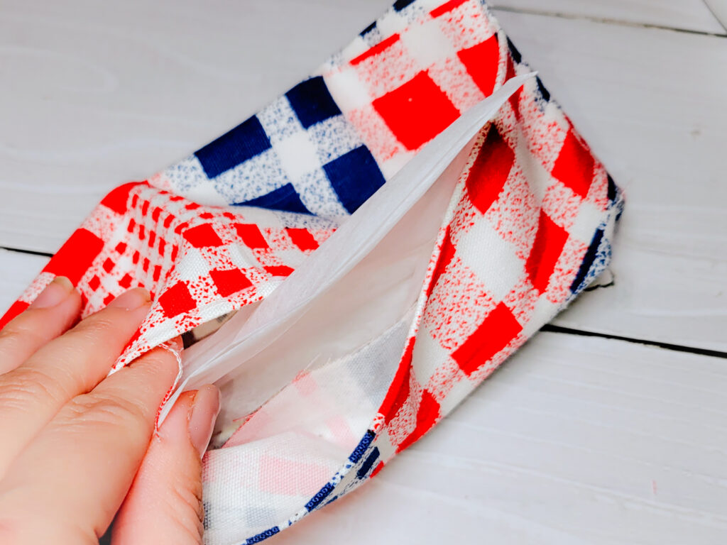 消臭グッズを入れる