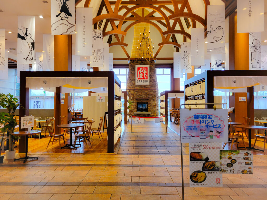 レラ　フードコート1