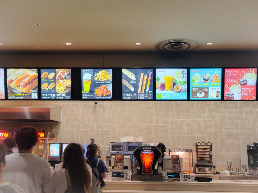 札幌シネマフロンティアのフードコーナー