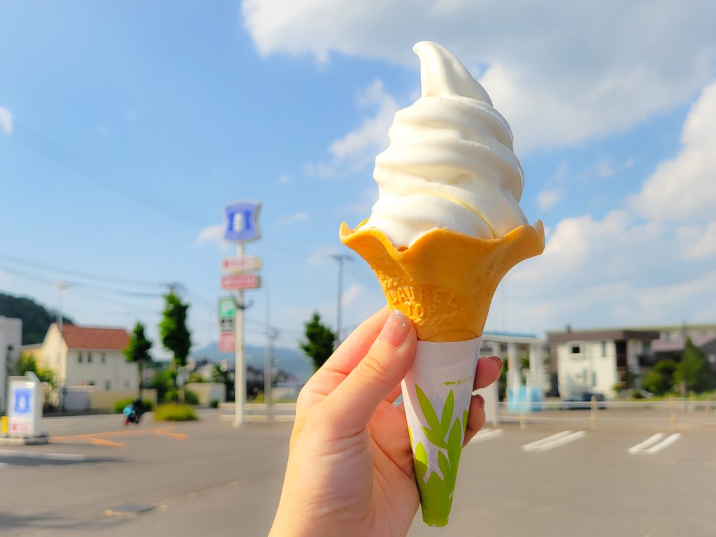 北海道ローソン　バニラ¥380- 